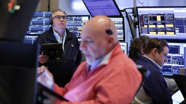 Neue US-Zölle: Börsen brechen ein, Goldpreis auf Höchststand