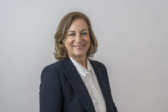 Porträtbild der Kandidatin Sandra Harzer-Kux