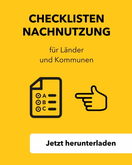 Illustration und Schrift, schwarz auf gelb. Titel: "Checklisten Nachnutzung" in Versalien, Subtitel "für Länder und Kommunen". Darunter Icons: Eine Liste (A, B, C), rechts davon eine Hand, die auf die Liste deutet. Rechts unten: Schrift, schwarz auf weißem Hintergrund mit abgerundeten Ecken: "Jetzt herunterladen"